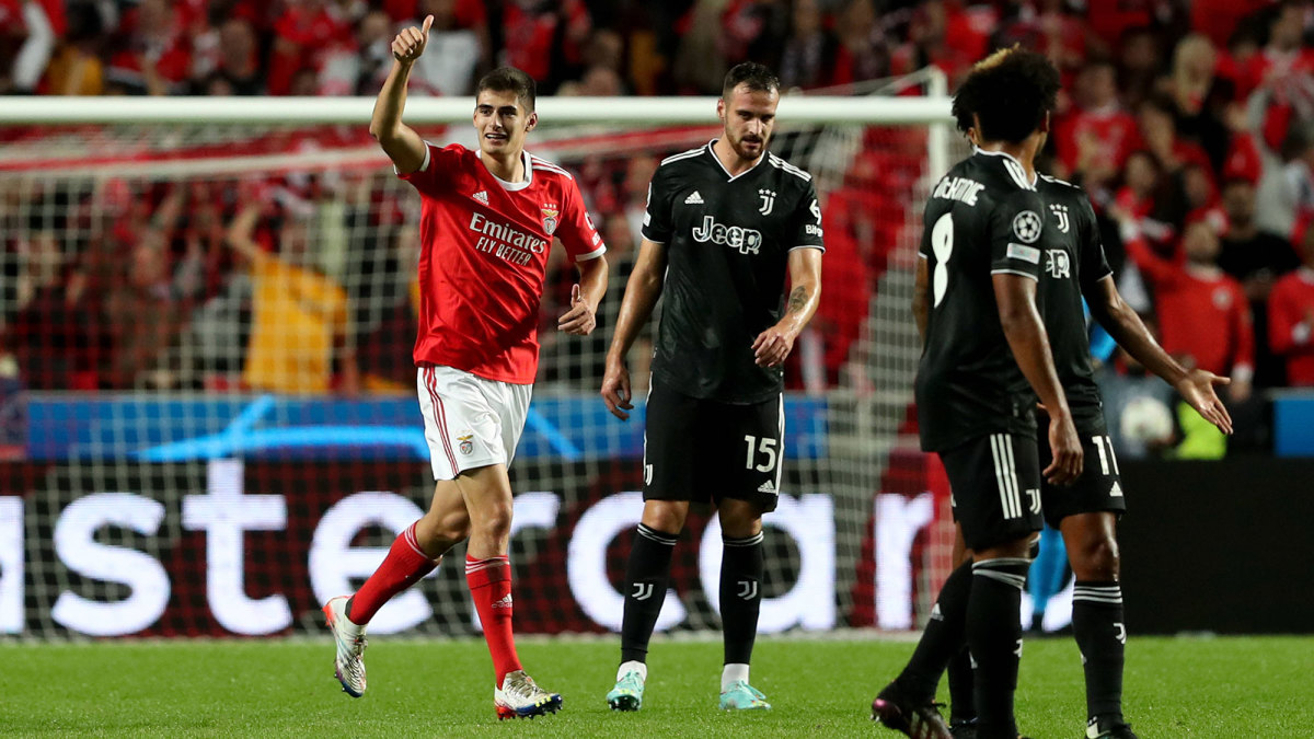 Benfica beats Juventus in Champions League