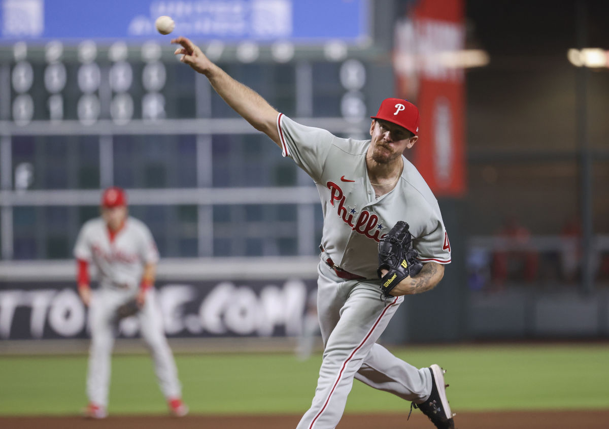 Astros await Oswalt's OK on Phillies trade