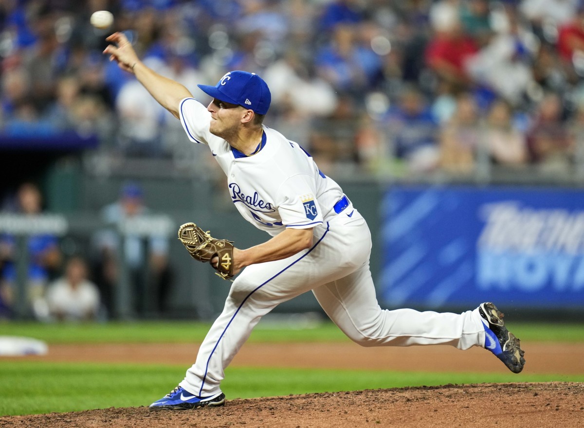 Sep 17, 2021; Kansas City, Missouri, USA; Kansas City Royals relief pitcher Tyler Zuber (53) throws a pitch against the Seattle Mariners during the fifth inning at Kauffman Stadium. Mandatory Credit: Jay Biggerstaff-USA TODAY Sports