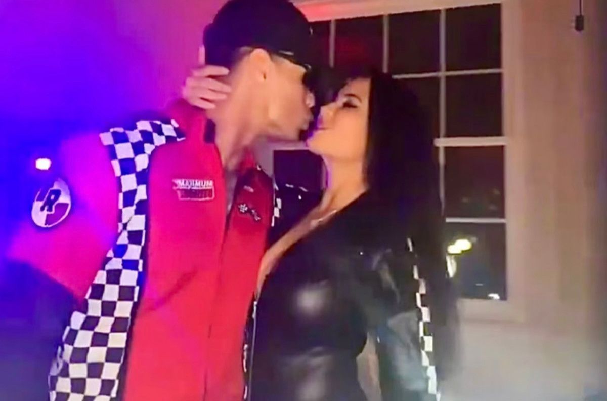 Josh allen halloween party photos from buffalo bills bye week get