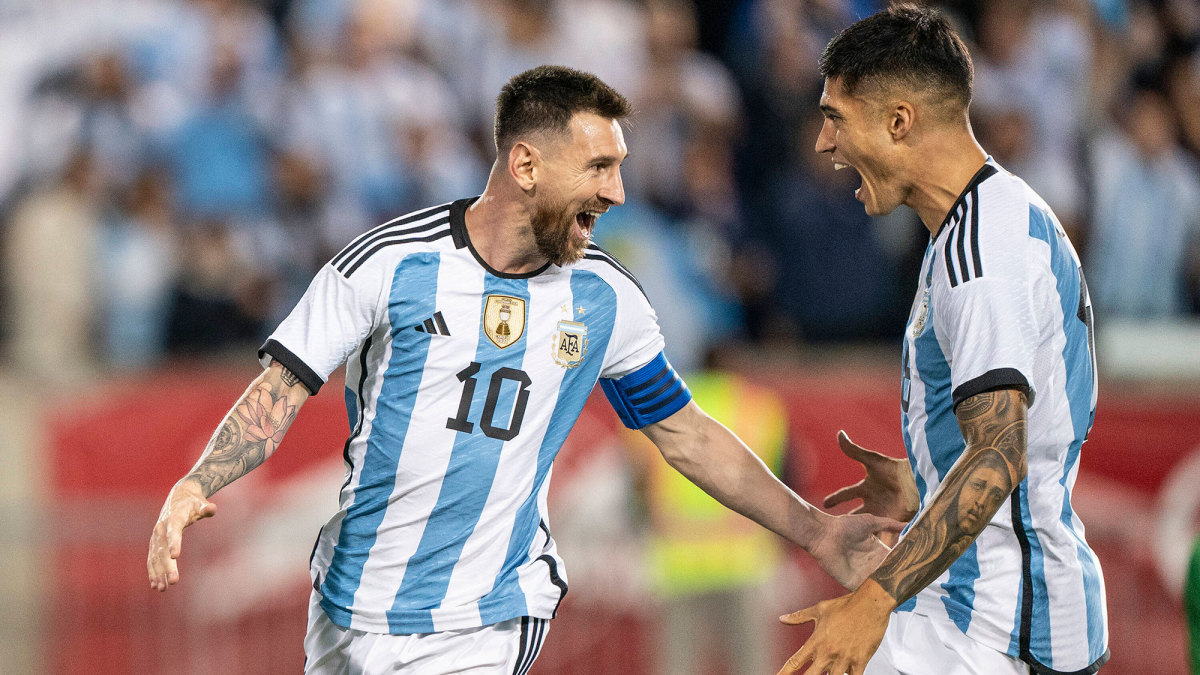 Lionel Messi leads Argentina into the World Cup