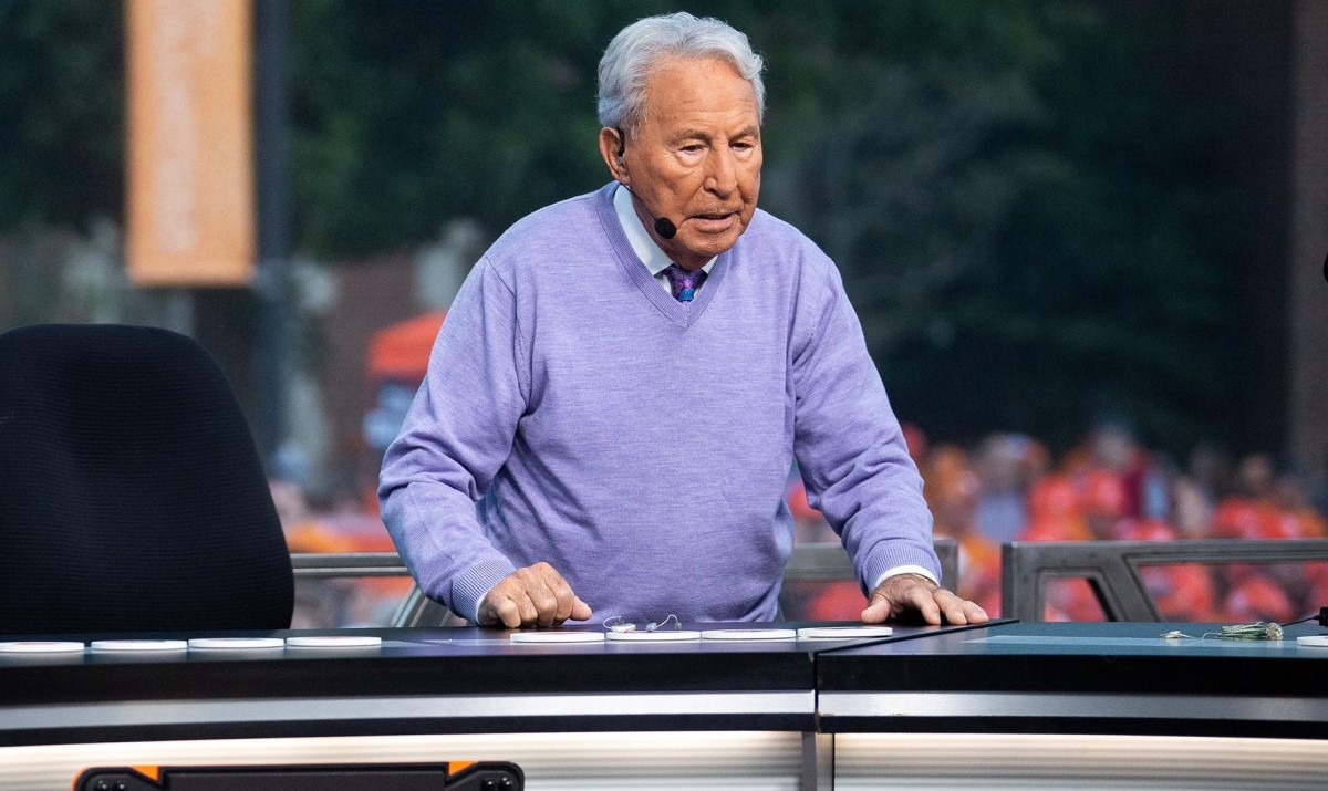Deion Sanders Reacts to Florida State Interception Tie With Lee Corso -  Sports Illustrated