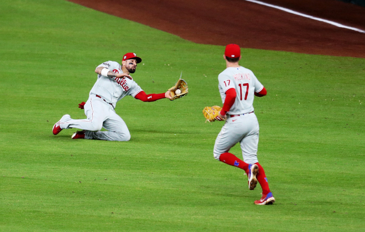 Nick Castellanos makes a game-saving catch in Game 1 of the World Series.