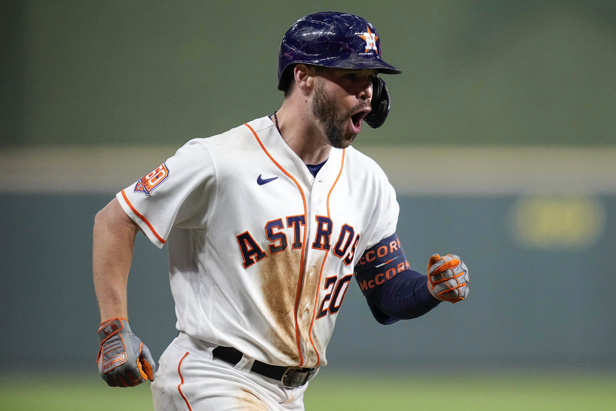 Chas McCormick catch: World Series grab during Astros-Phillies Game 5  creates iconic warning track imprint - ABC13 Houston