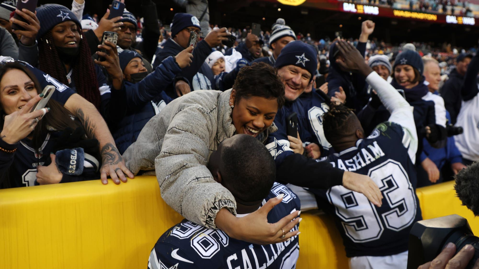Source: Dallas Cowboys 'Taking Trade Calls' on 3 Defensive Linemen as Deadline Nears - FanNation Dallas Cowboys News, Analysis and More - Vimarsana News