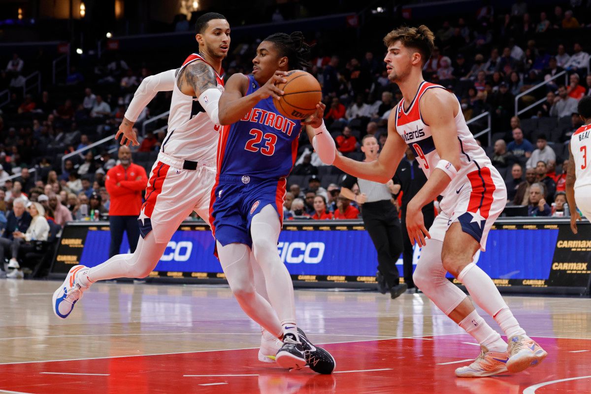 Kyle Kuzma and Deni Avdija trapping Pistons rookie G Jaden Ivey