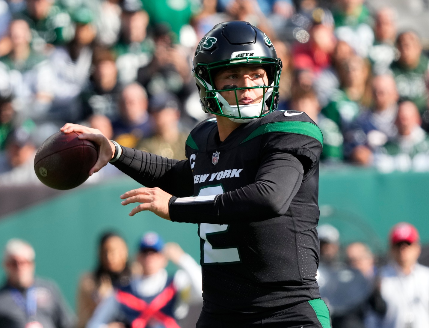 Former NFL Scout Advises New York Jets to Bench QB Zach Wilson, Make