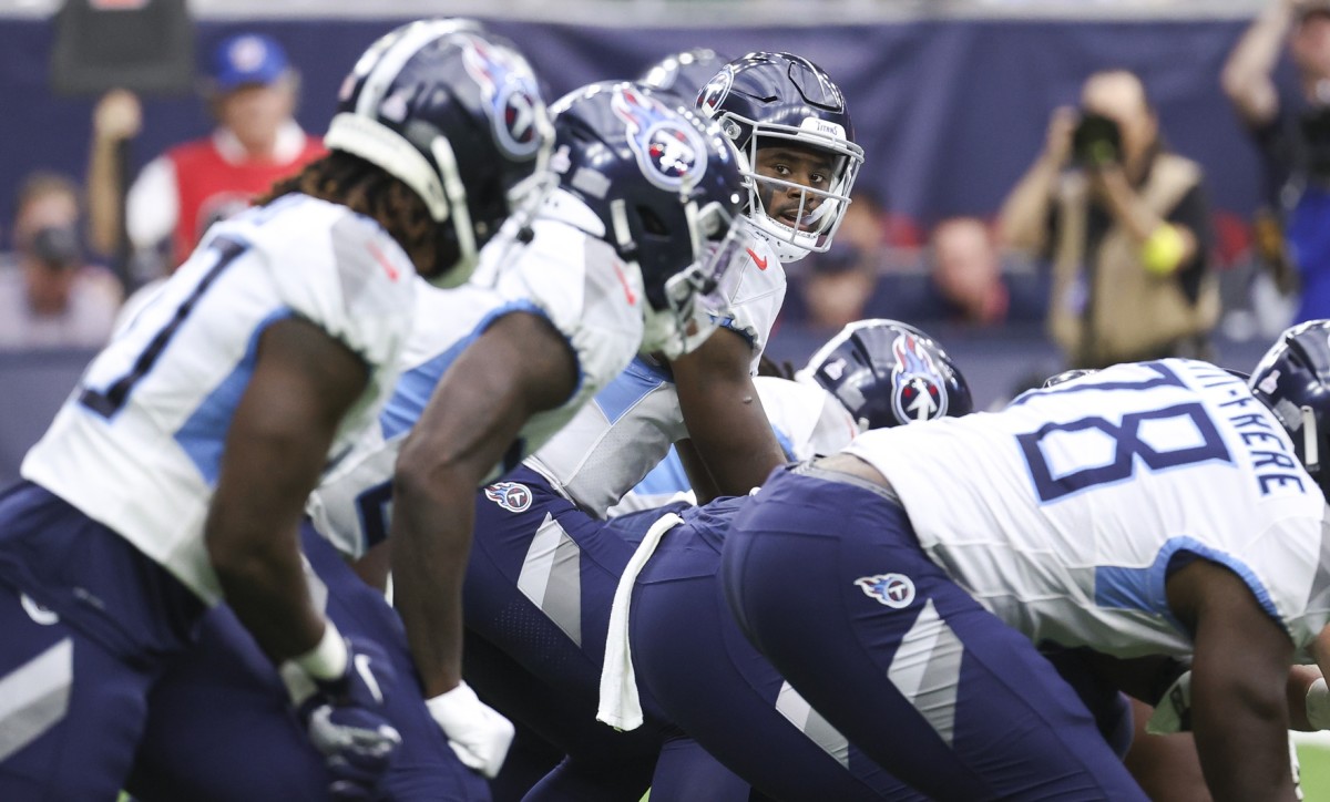 Tennessee Titans quarterback Malik Willis (7) at the line of scrimmage during the first quarter against the Houston Texans at NRG Stadium.
