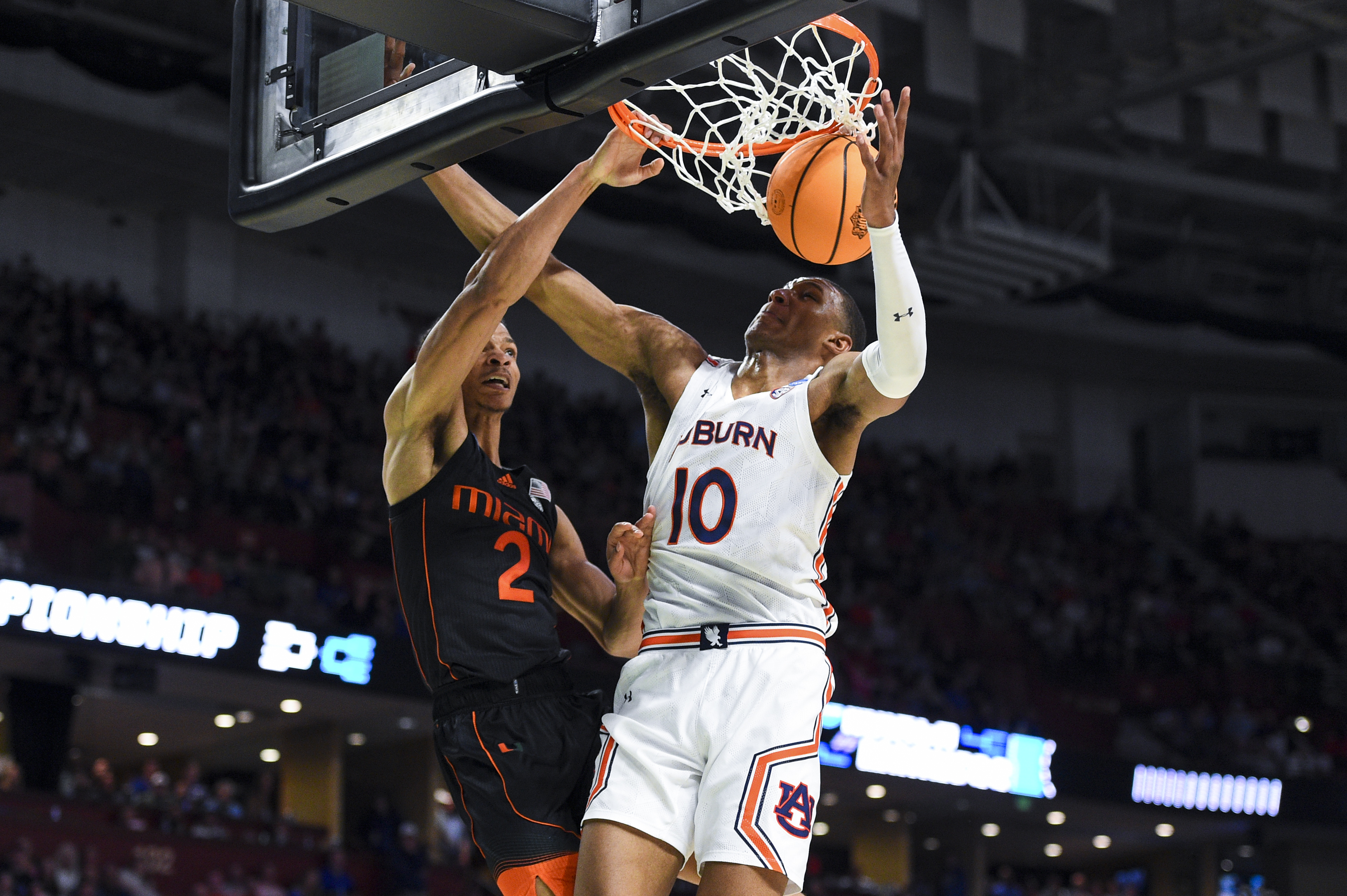 #2 Isaiah Wong throws down a dunk on the third pick in the 2022 NBA Draft, Jabari Smith