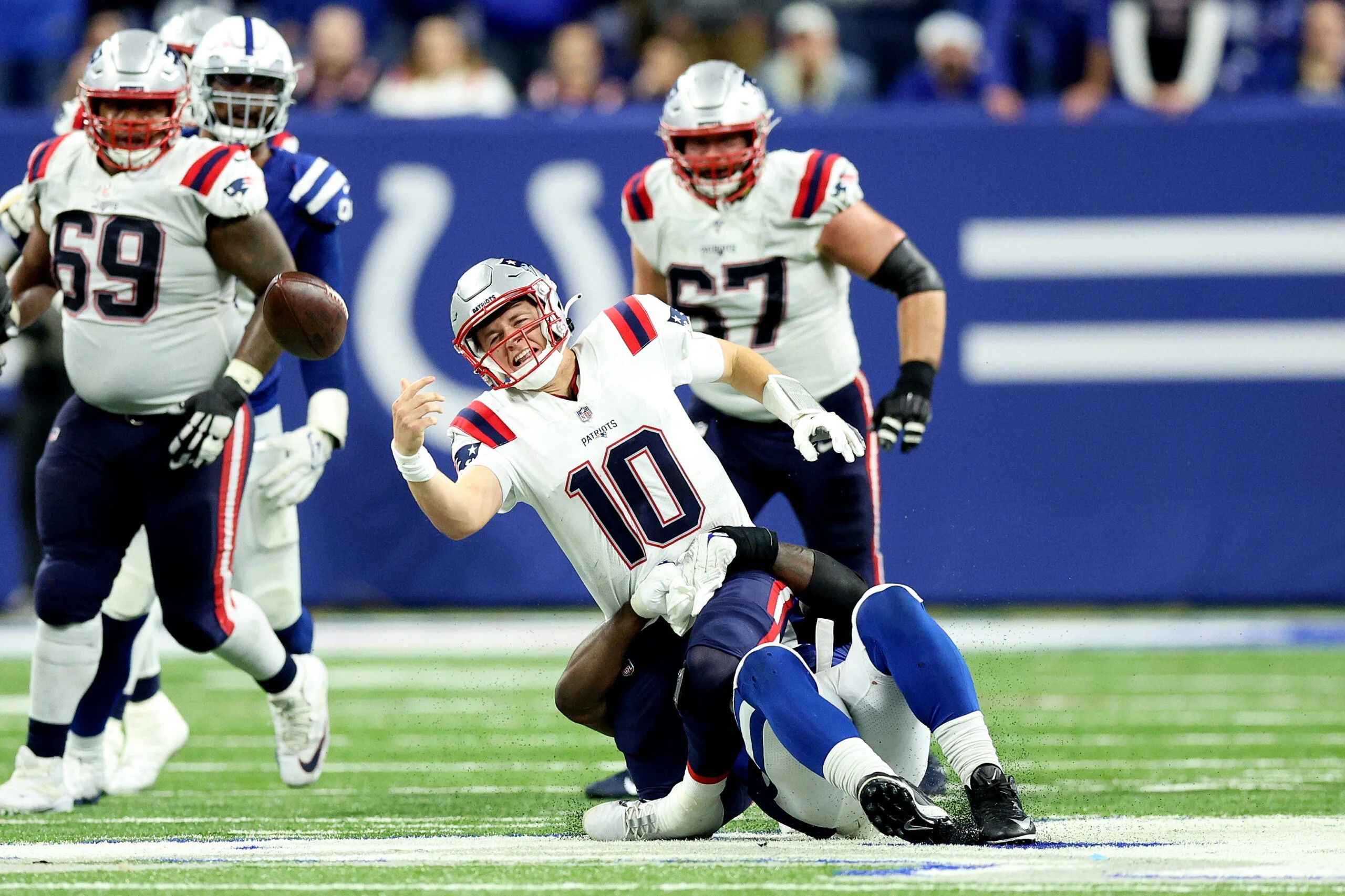 New England Patriots Super Bowl Champion LeGarrette Blount Chooses Side in Quarterback Controversy - Sports Illustrated New England Patriots News, Analysis and More - Vimarsana News