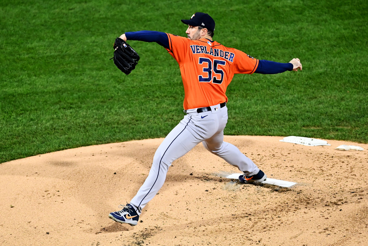 Astros ace Justin Verlander pitches in Game 5 of the 2022 World Series.