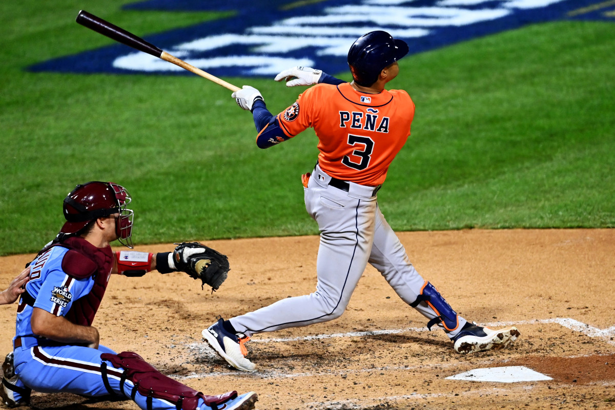 Astros shortstop Jeremy Peña rips a go-ahead solo home run in Game 5 of the 2022 World Series.