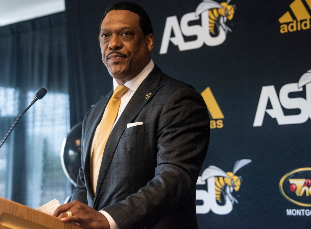 Coach Tony Madlock Brings 'Old School Grind' to Alabama State Basketball -  HBCU Legends