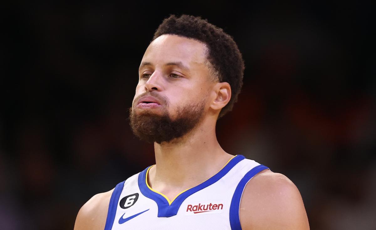 Steph Curry Breaks Silence Following Shoulder Injury - Inside the Warriors