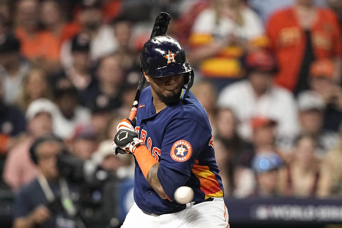Astros catcher Martín Maldonado gets hit by a pitch to leadoff the sixth inning of World Series Game 6 vs. the Phillies.