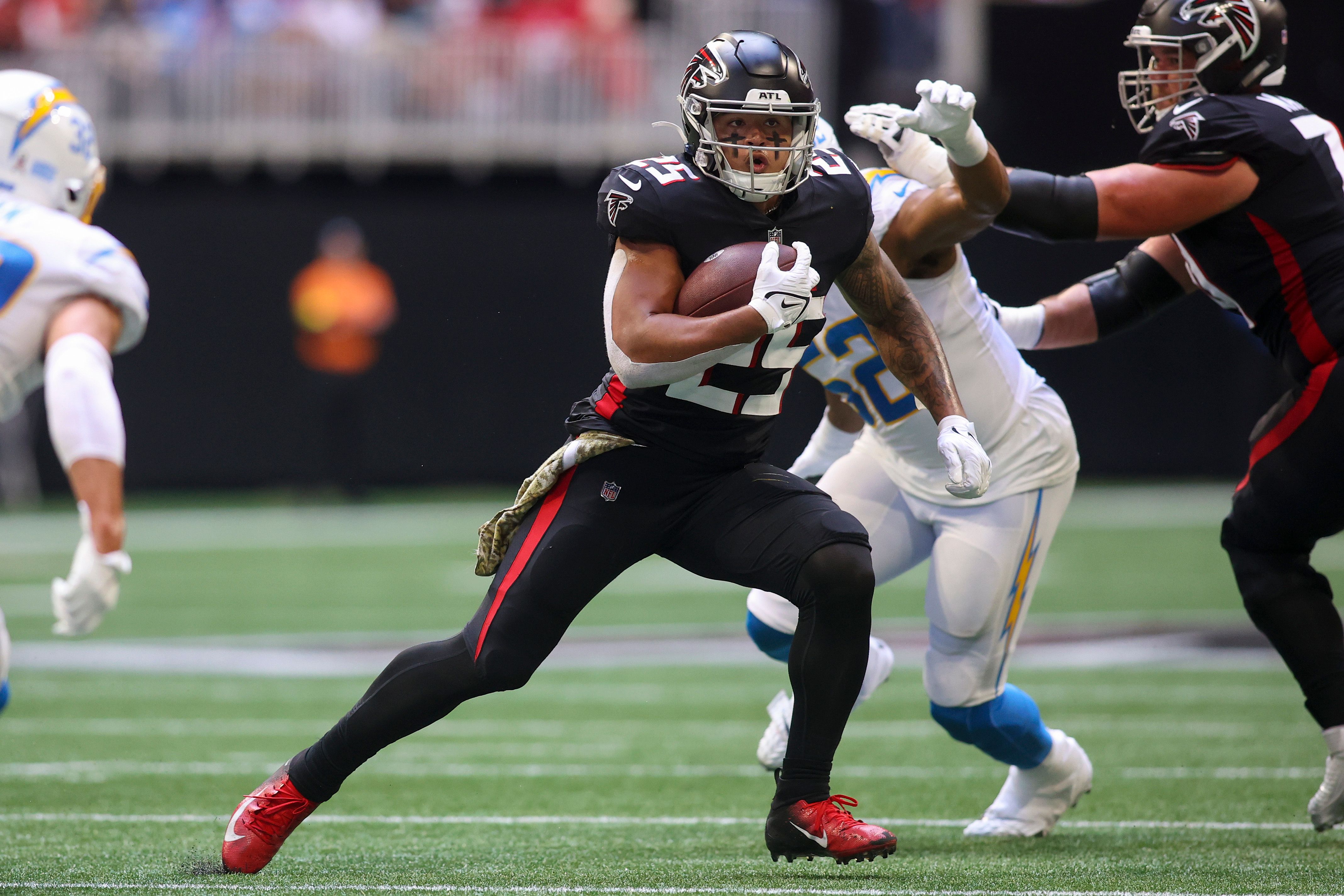 Can Atlanta Falcons RB Tyler Allgeier Run His Way into Rookie of Year Race? - Sports Illustrated Atlanta Falcons News, Analysis and More - Vimarsana News