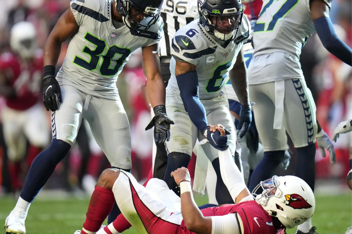 Seattle Seahawks, Arizona Cardinals took different approaches in building  offensive lines