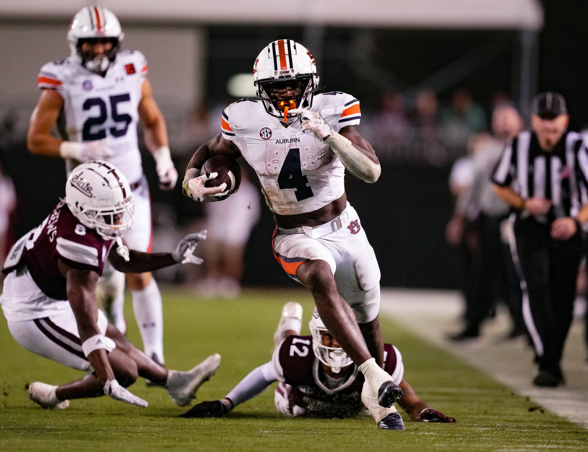 Auburn football releases updated depth chart for Texas A&M game