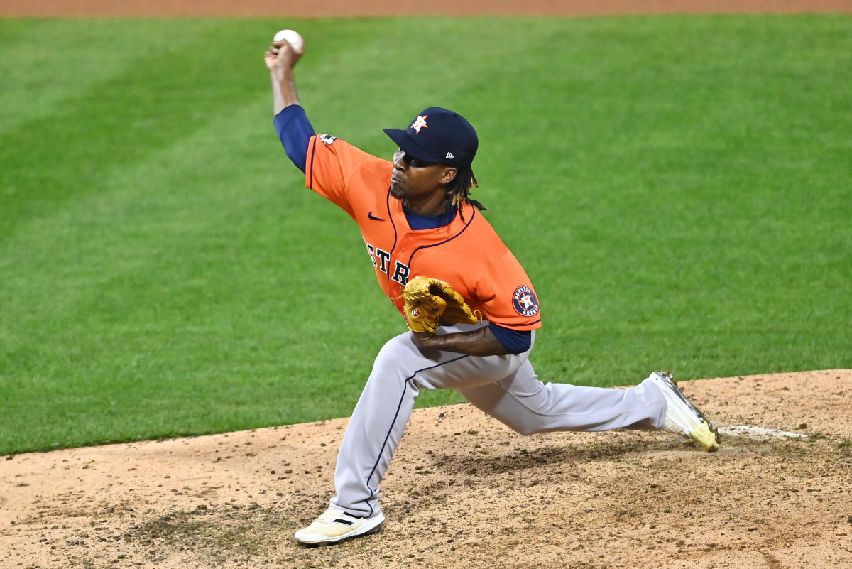 Rafael Montero toes the rubber in Game 5 of the World Series.