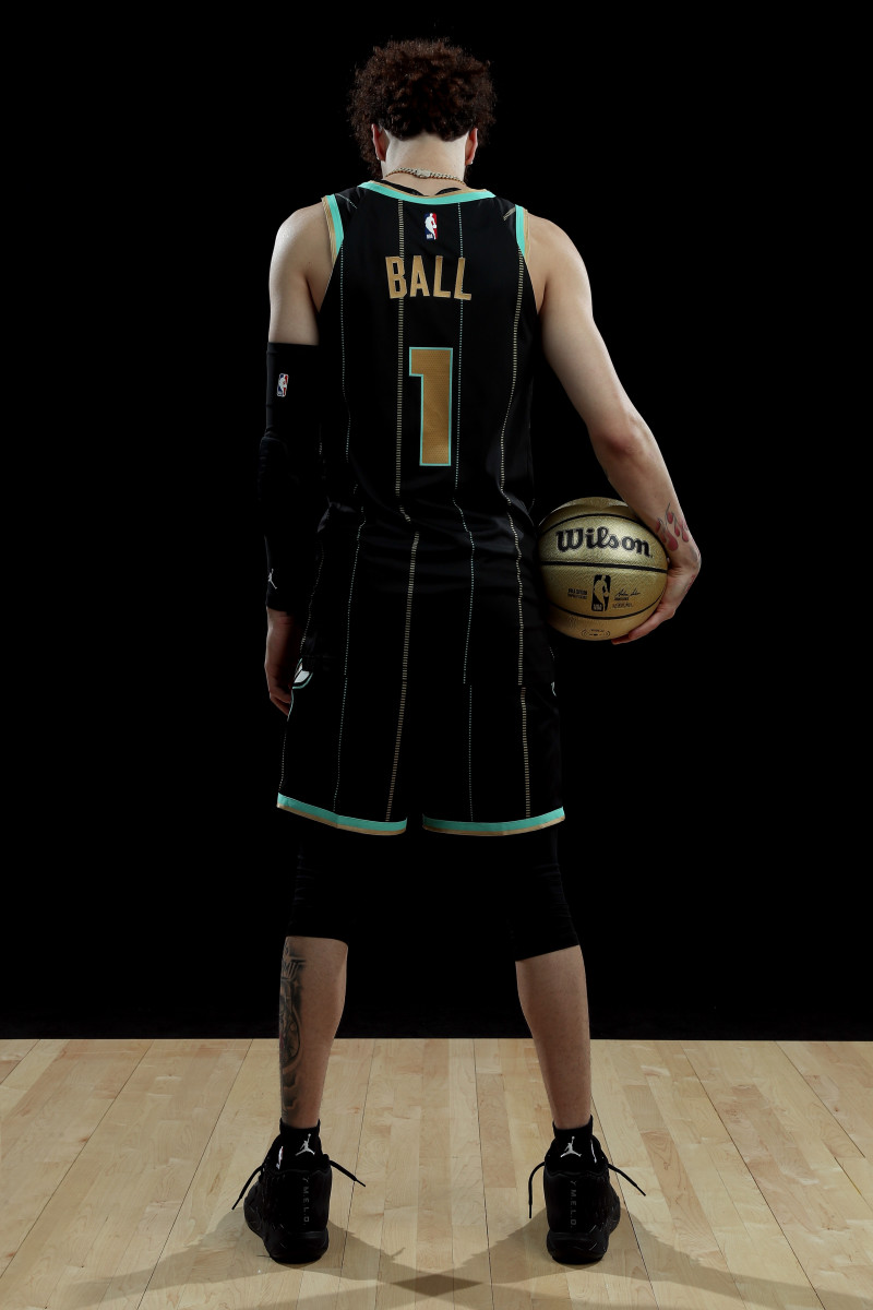 The Charlotte Hornets City Connect Uniforms Have Some Of Us Giggling - En  Fuego