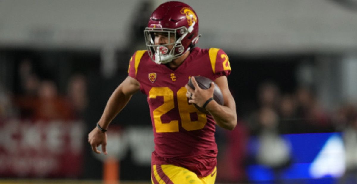 College football team schedule, rankings