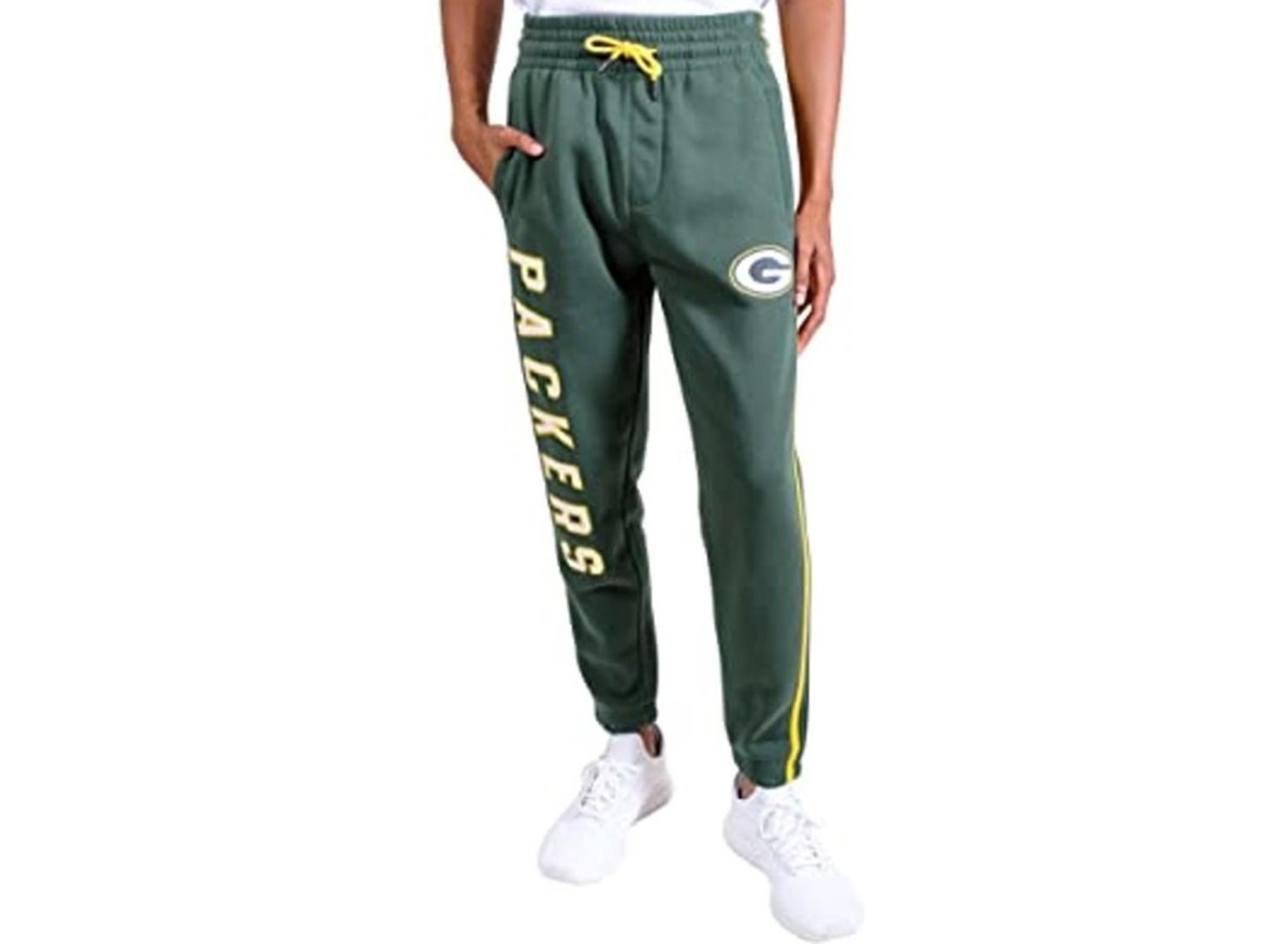 The clean lines and trim fit of these comfy NFL sweatpants will make them a wardrobe staple.