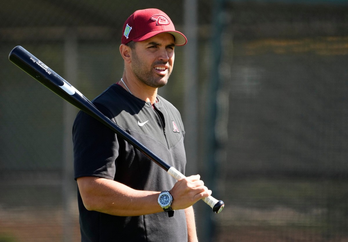 Luis Urueta To Join Miami Marlins as Bench Coach Sports Illustrated Arizona Diamondbacks News