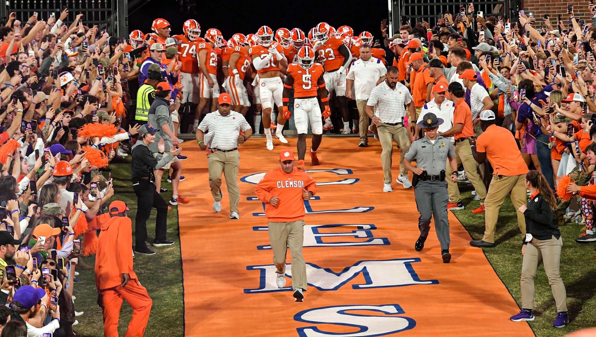 Odds and Ends: Can Clemson Tigers Be Trusted to Cover vs. Louisville at ...