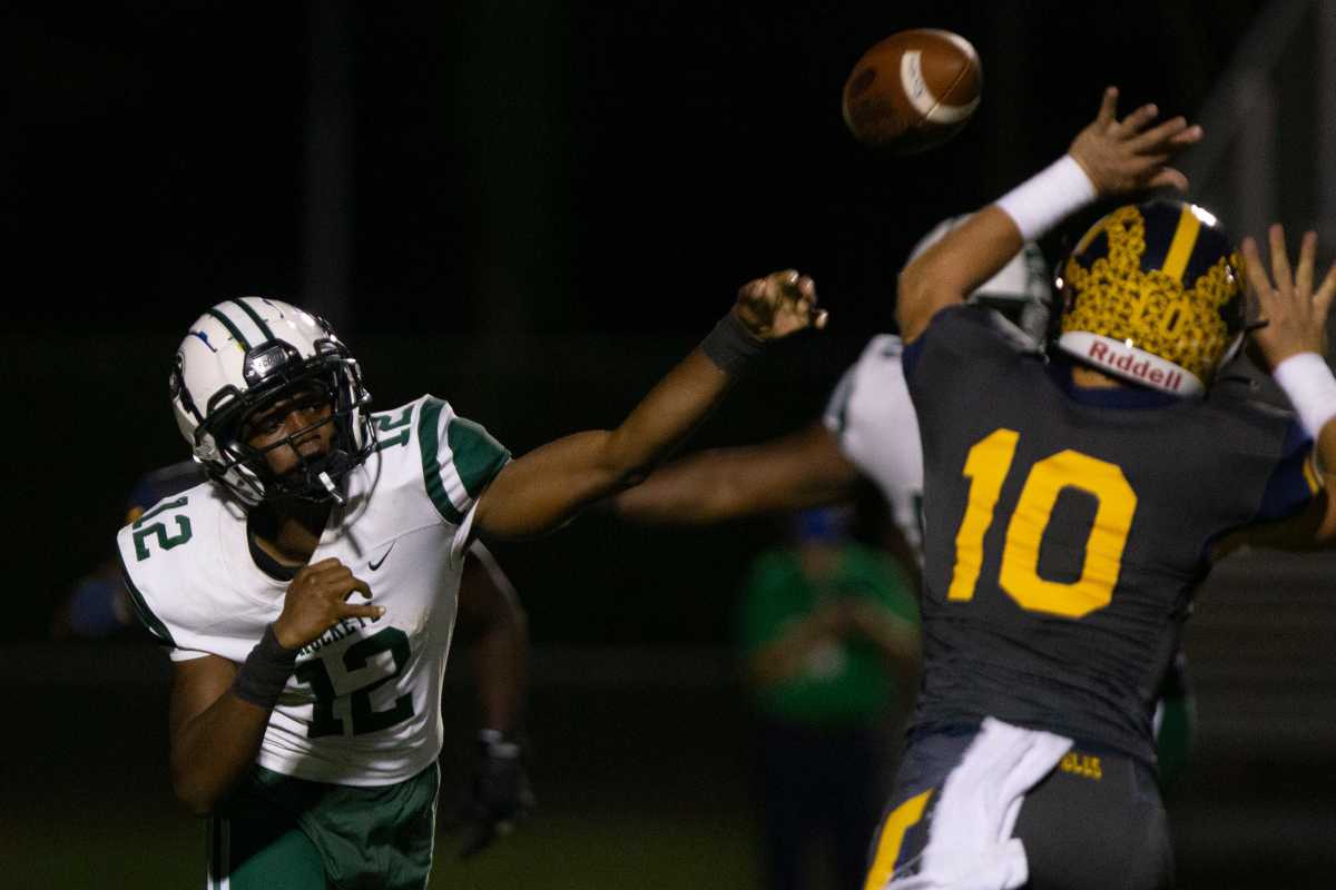 Miami Central's Keyone Jenkins passes the ball during their game against Naples in the Class 6A-Region 4 semifinal game, Friday, Nov. 27, 2020, at Straver Field in Naples. Ndn 1127 Ja Central Mia Naples Fb 010