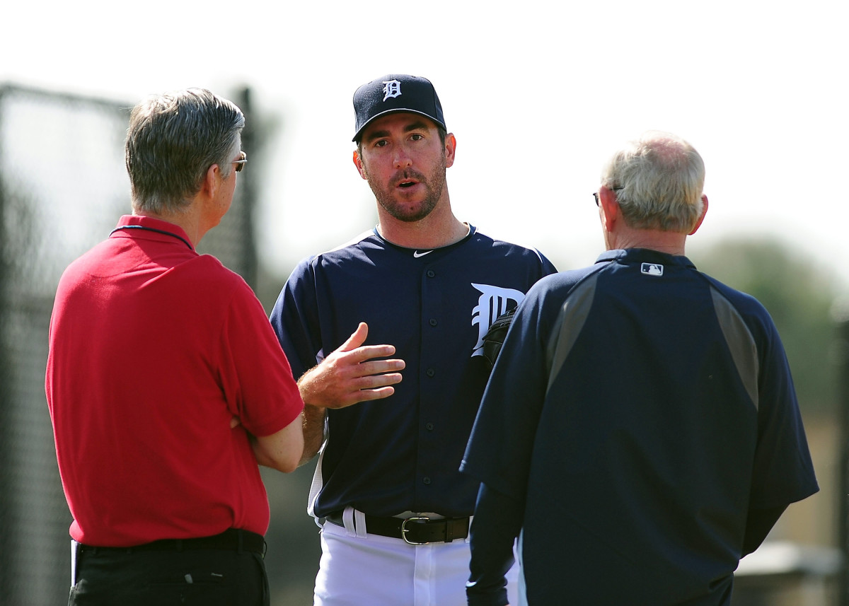(Feb. 2012) - Dave Dombrowski, Justin Verlander, and Jim Leyland share a moment during spring training.