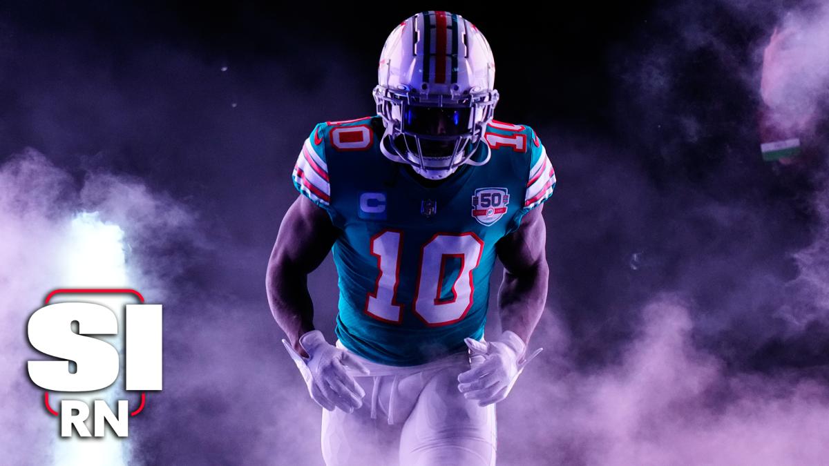 Tyreek Hill Calls Chiefs’ Mecole Hardman NFL’s Best Receiver ‘Right Now