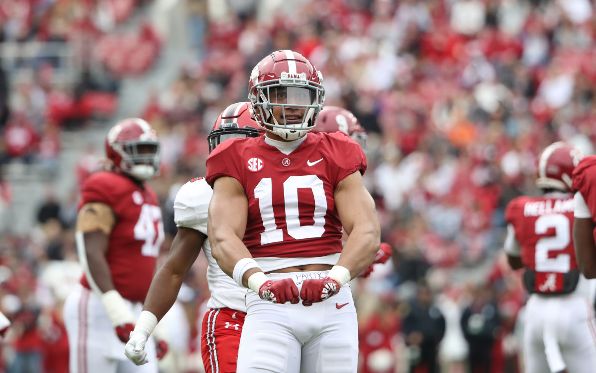 Henry To'oTo'o flexes against Austin Peay