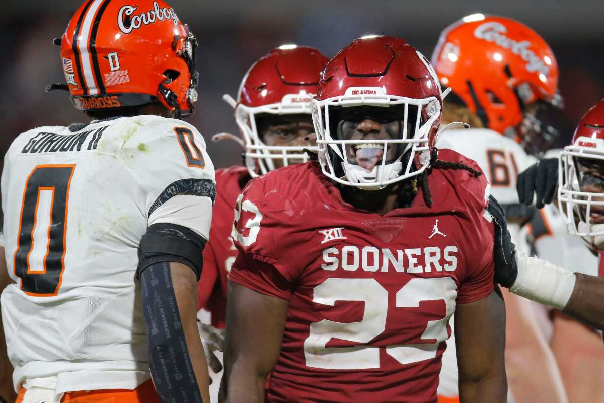 DaShaun White totaled 81 tackles and two interceptions this year for the Sooners