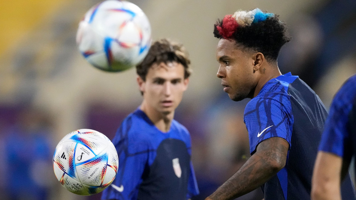 Weston McKennie and Brenden Aaronson prepare for the 2022 World Cup