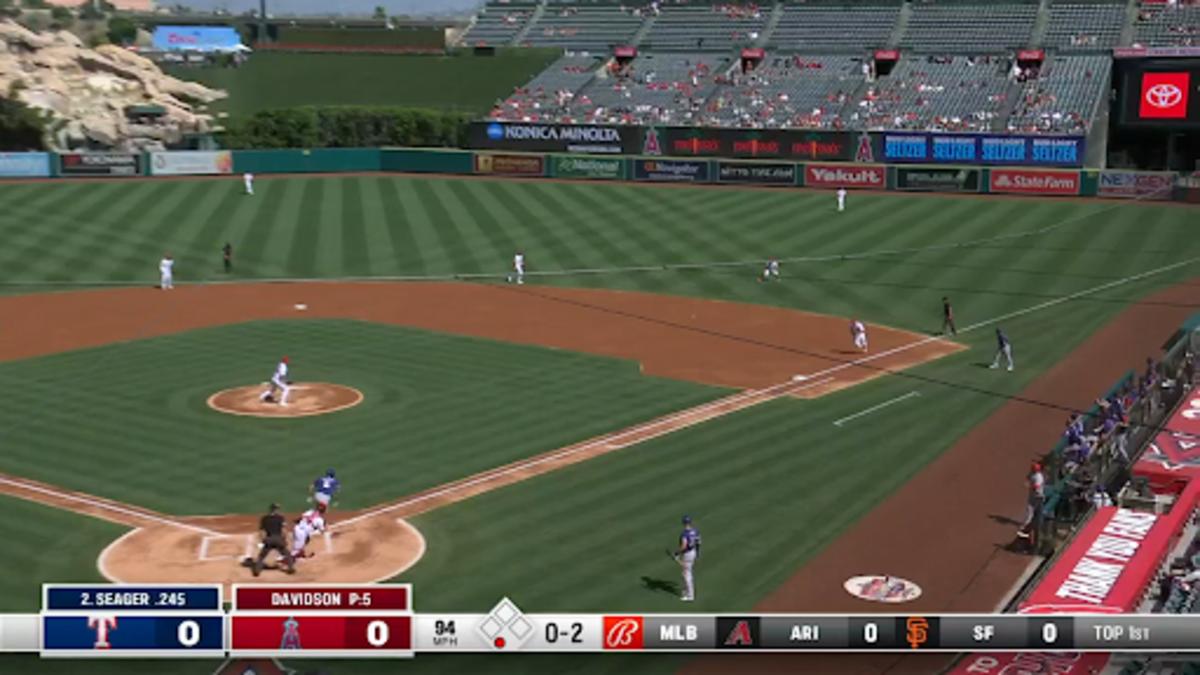 Corey Seager grounds out to second base on Oct. 2, 2016.