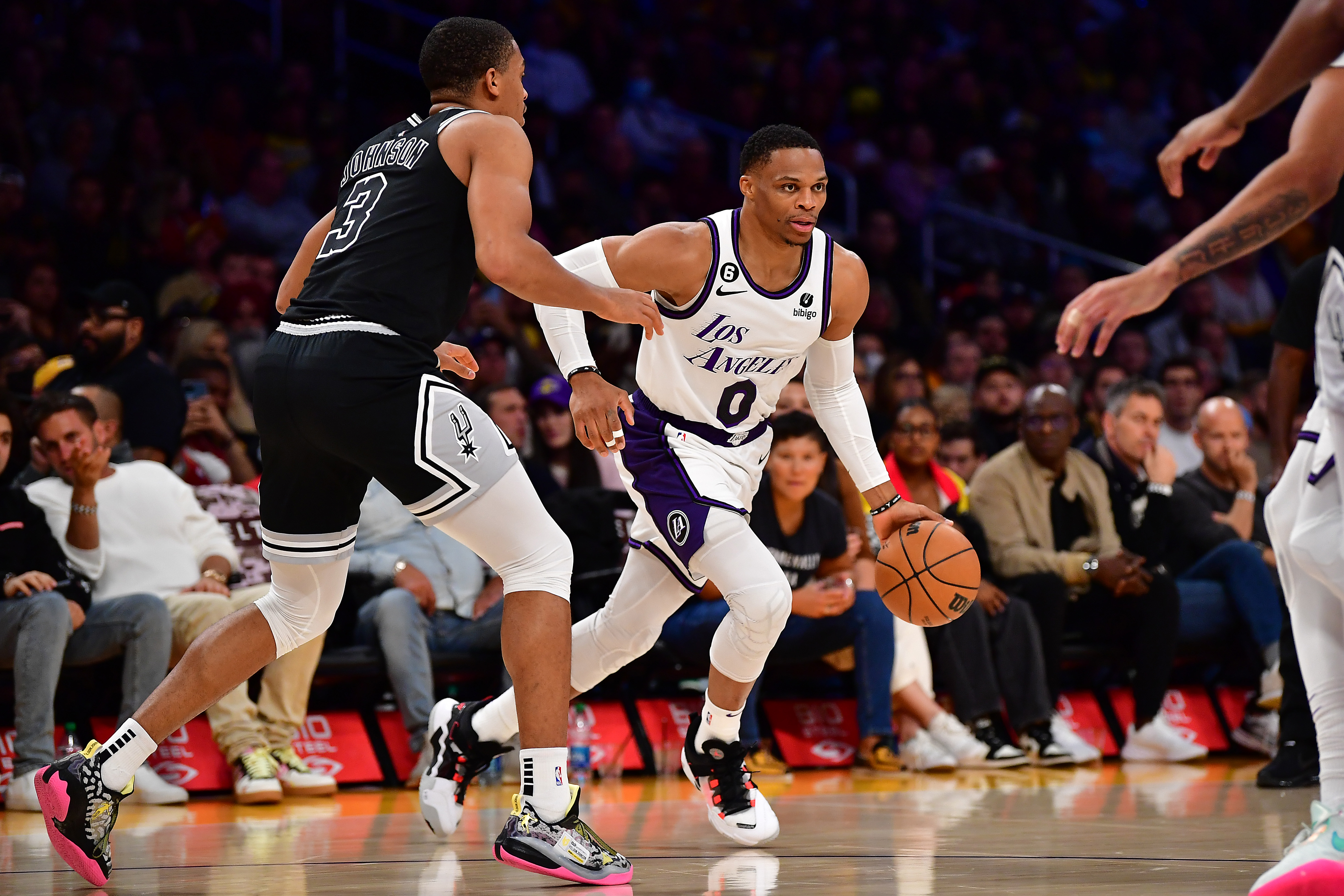 Lakers News Status Of Russell Westbrook's Injured Right Thumb All