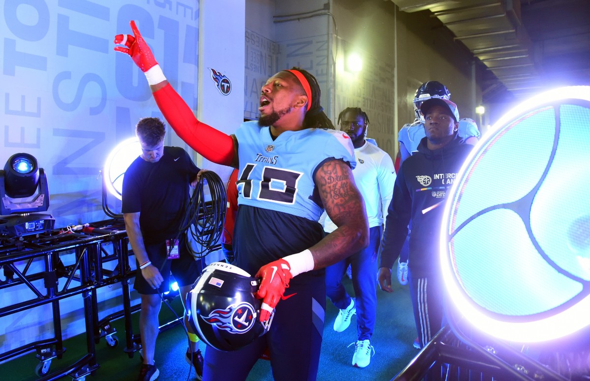 Tennessee Titans linebacker Bud Dupree (48) walks to the field for warmups before the game against the Indianapolis Colts at Nissan Stadium.