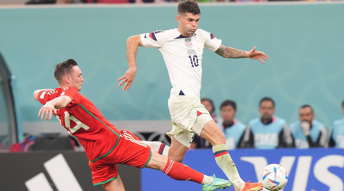USMNT attacker Christian Pulisic looks to attack against Wales at the World Cup.