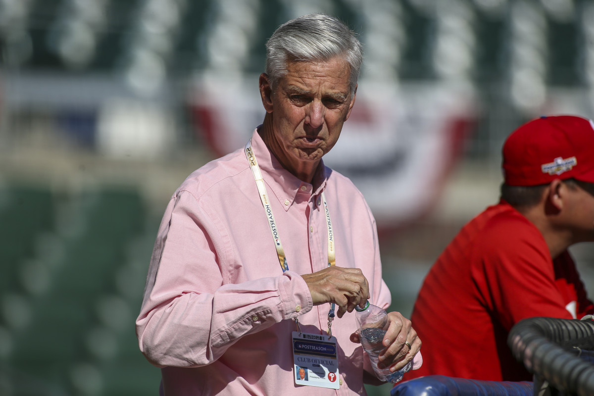 Report: Phillies Sign Veteran Catcher