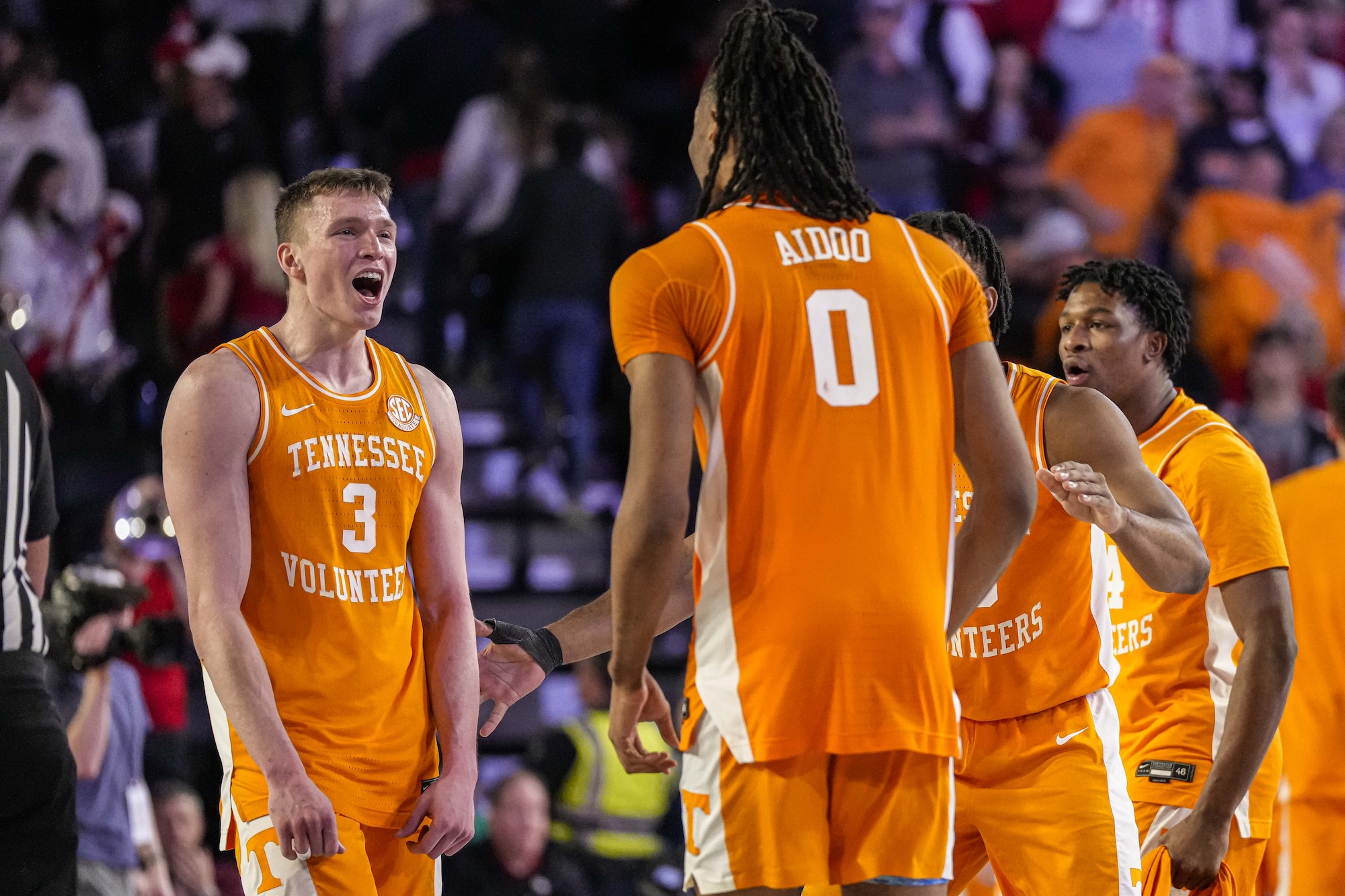 Knecht is averaging 20.1 points per game this season for Tennessee.