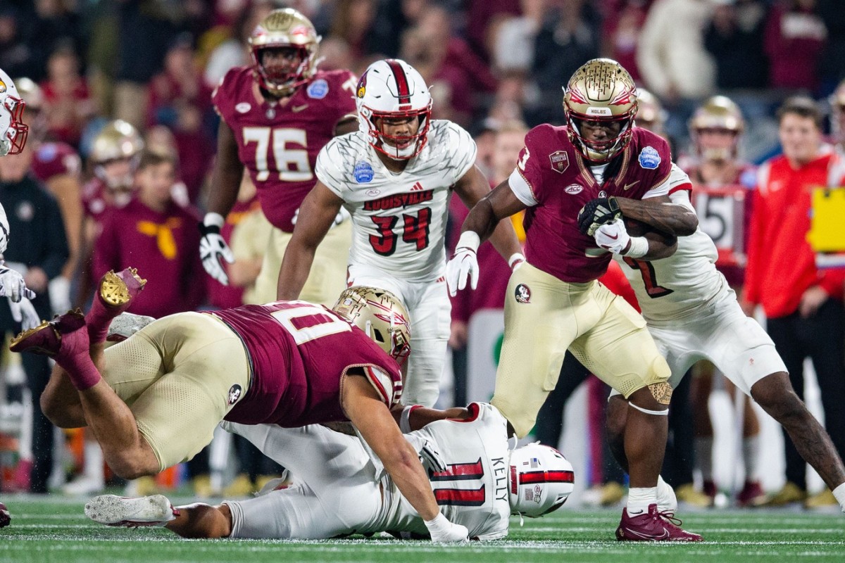 Florida State Seminoles running back Trey Benson (3) makes his way down the field. The Florida State Seminoles defeated the Louisville Cardinals 16-6 to claim the ACC Championship title in Charlotte, North Carolina on Saturday, Dec. 2, 2023.  