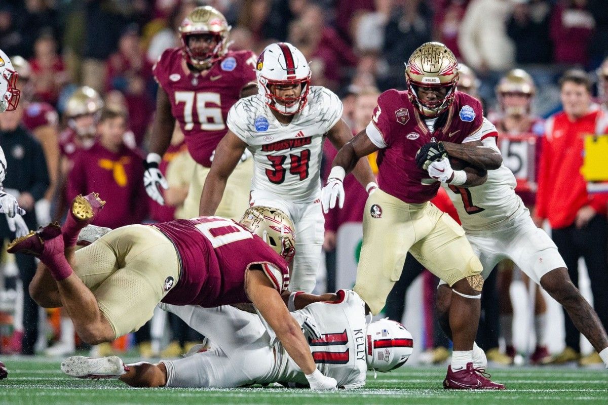 Florida State Seminoles running back Trey Benson (3) makes his way down the field. The Florida State Seminoles defeated the Louisville Cardinals 16-6 to claim the ACC Championship title in Charlotte, North Carolina on Saturday, Dec. 2, 2023.