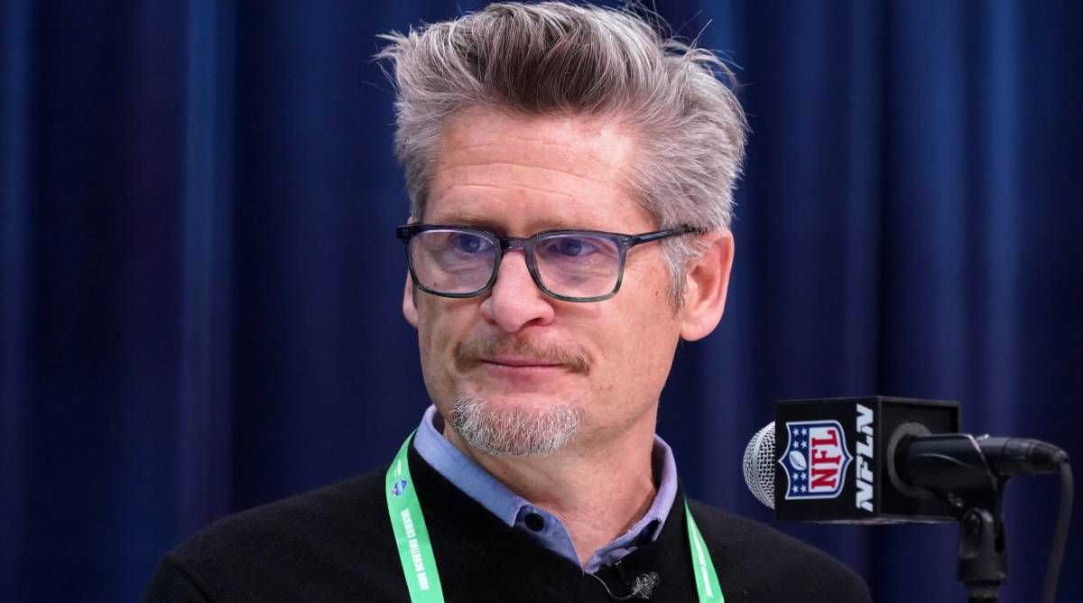 Former Falcons general managers Thomas Dimitroff speaks with the media.