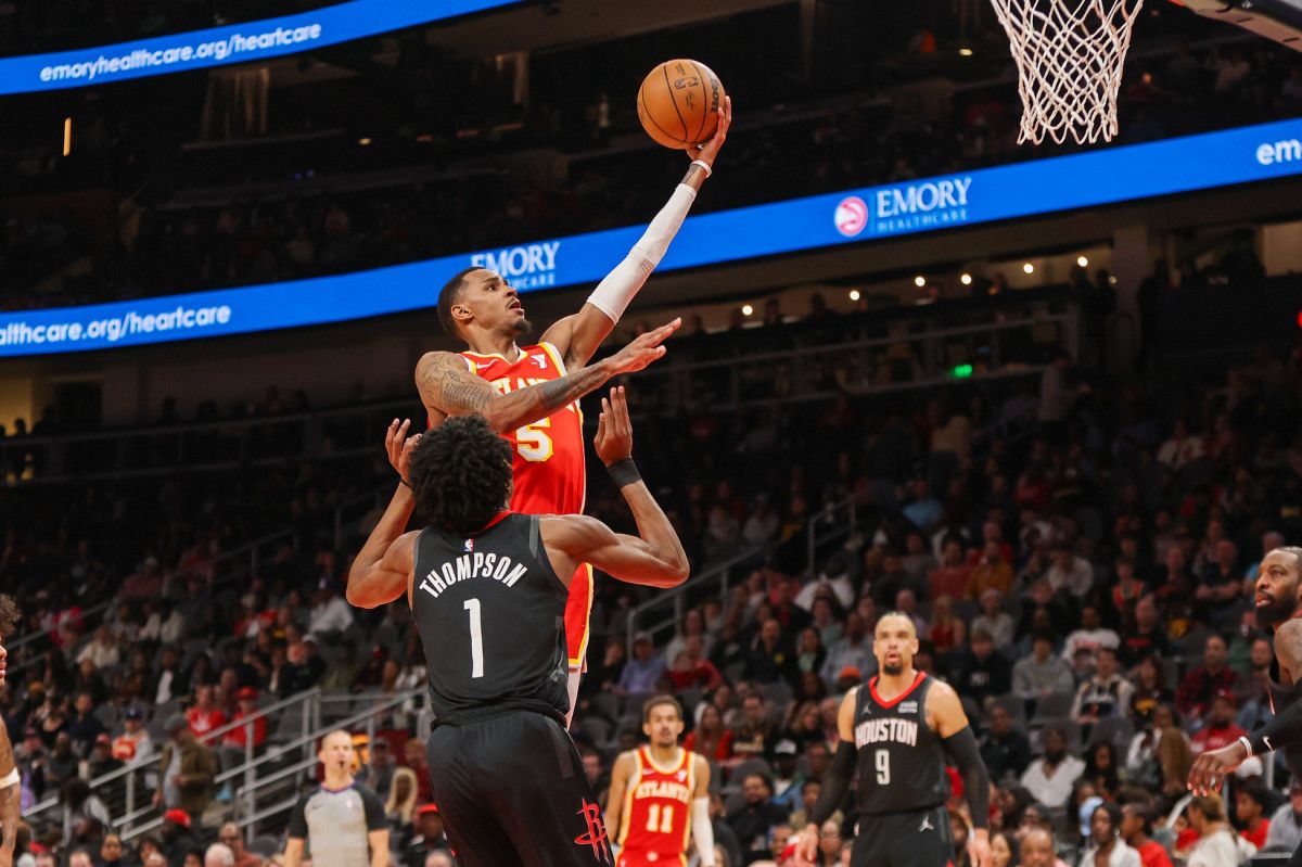 Hawks guard Dejounte Murray vs the Rockets