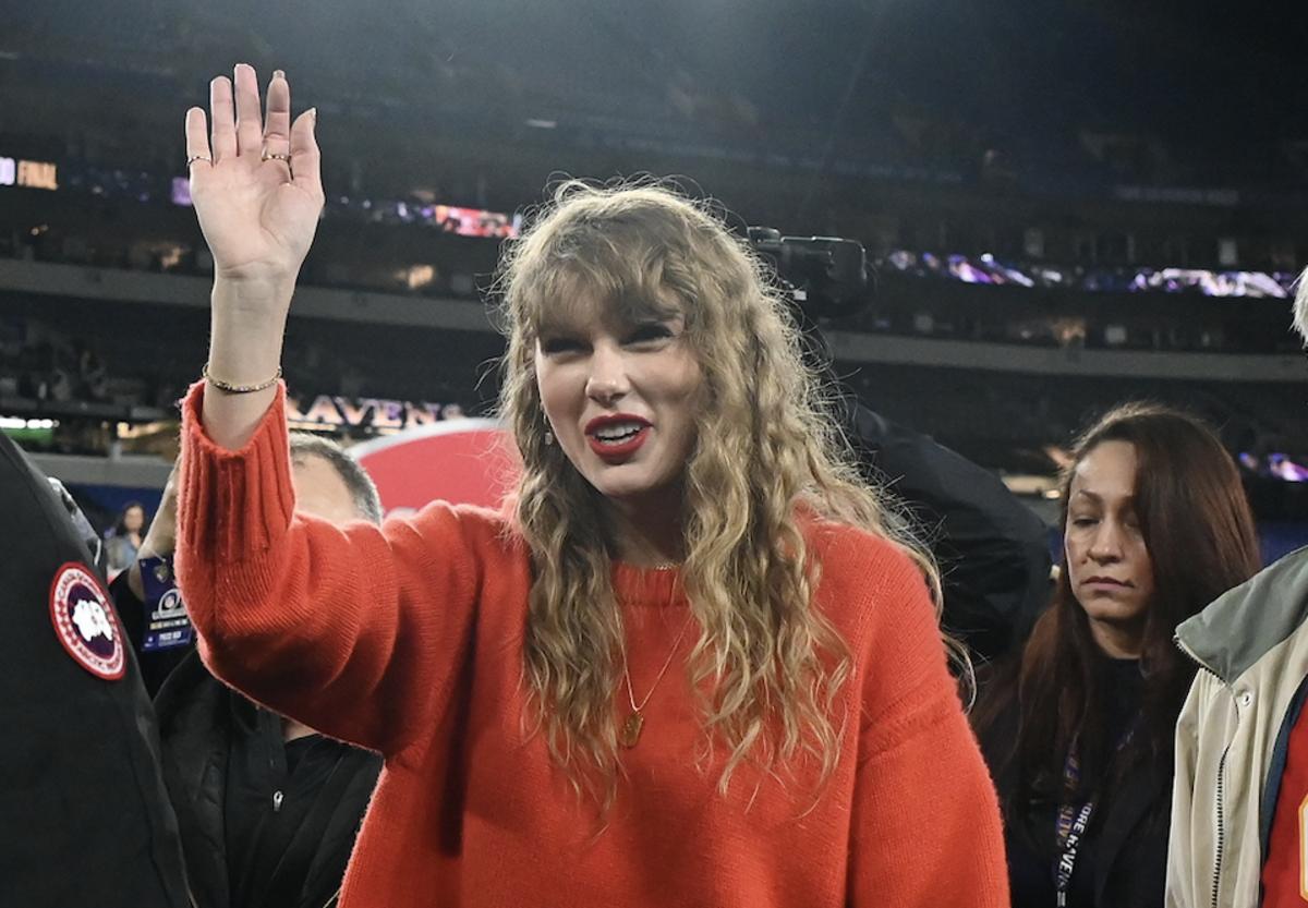NBA Legend Reacts to Controversial Taylor Swift vs. Beyonce Comments -  Sports Illustrated Denver Nuggets News, Analysis and More
