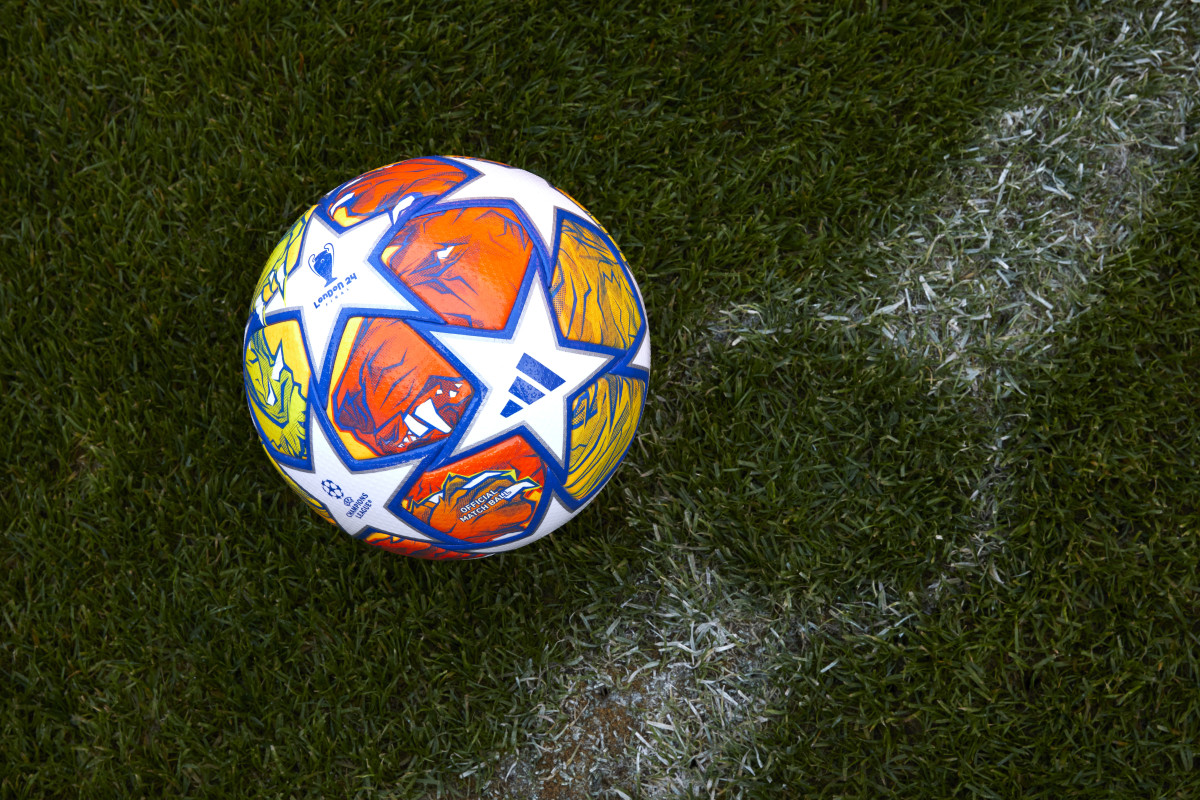 A photo of the match ball that will be used throughout the knockout phase of the 2023/24 UEFA Champions League