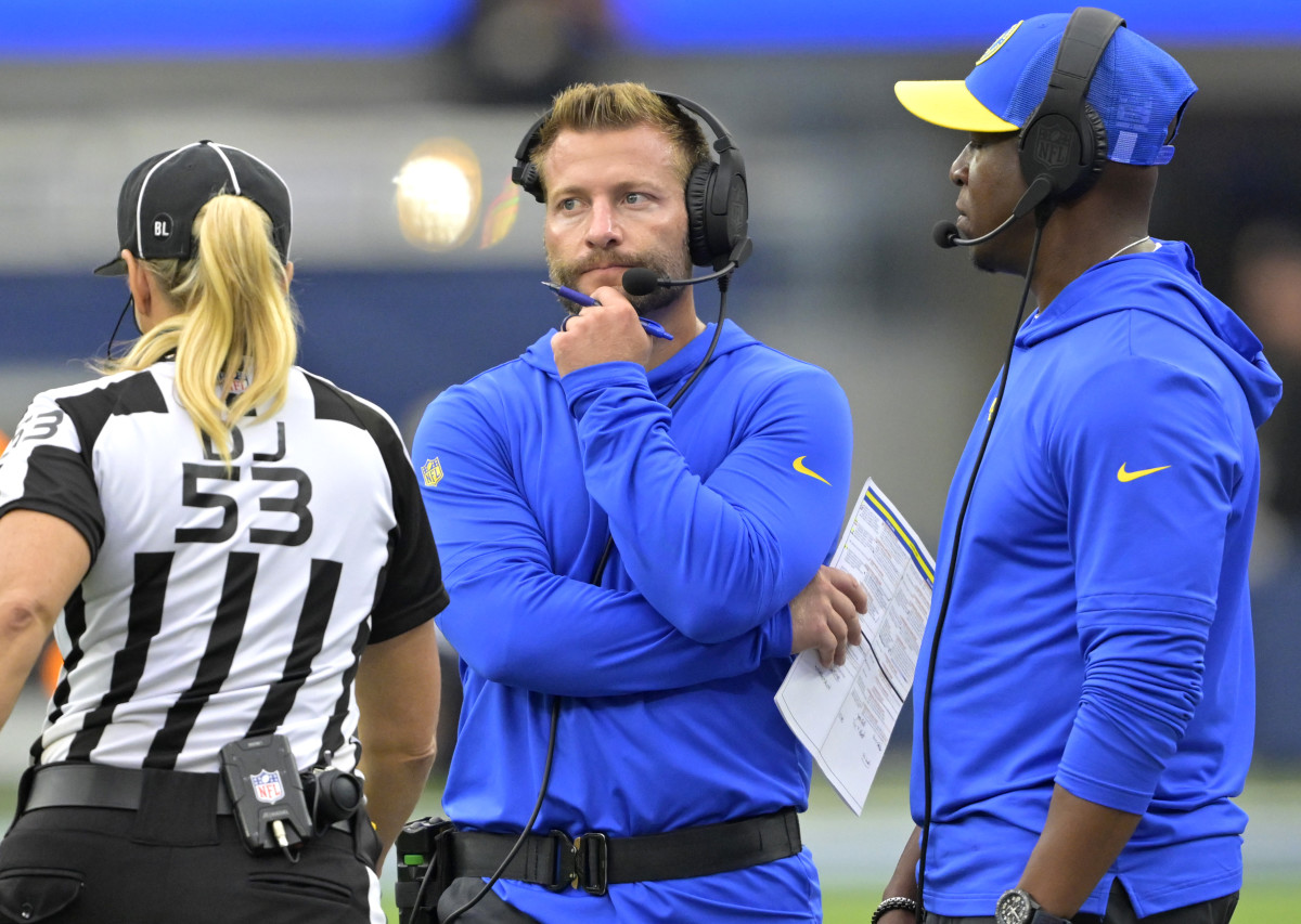 Sep 17, 2023; Inglewood, California, USA; Los Angeles Rams head coach Sean McVay stands next to defensive coordinator Raheem Morris in the second half against the San Francisco 49ers at SoFi Stadium.