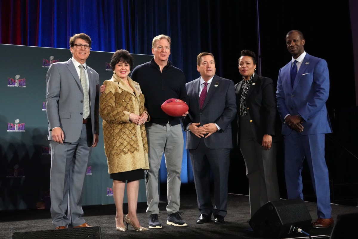 Roger Goodell and Gayle Benson