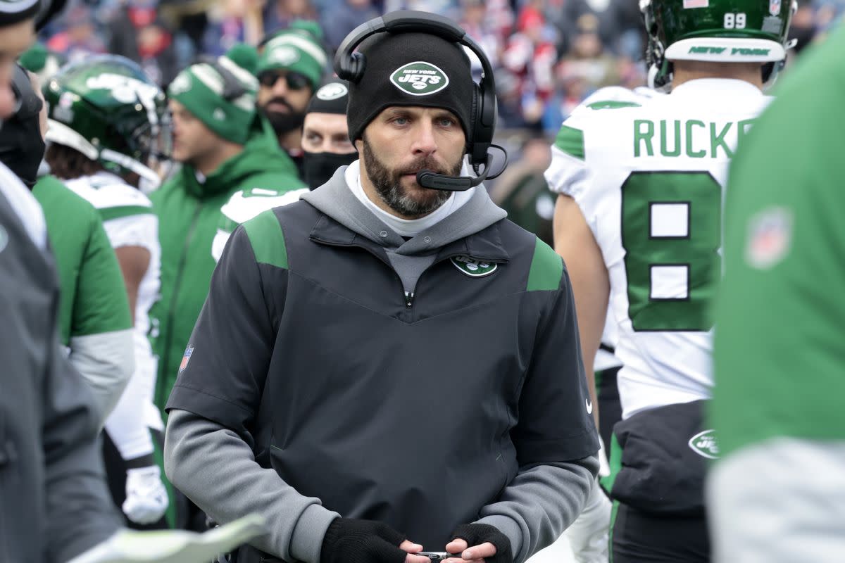 Former New York Jets running backs coach is headed north to the New England Patriots.