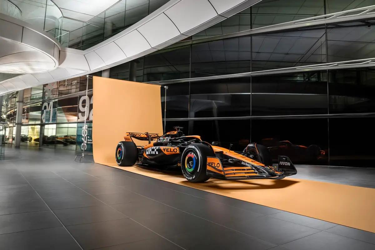 McLaren MCL38